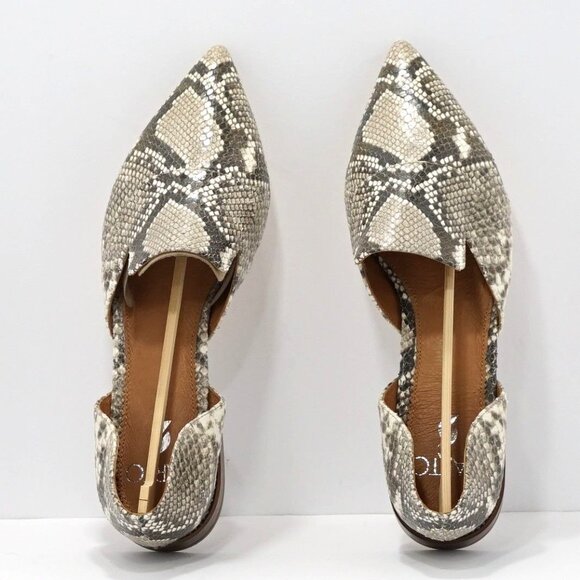 Sarto by Franco Sarto Pointed-Toe Flats - Picture 9 of 9